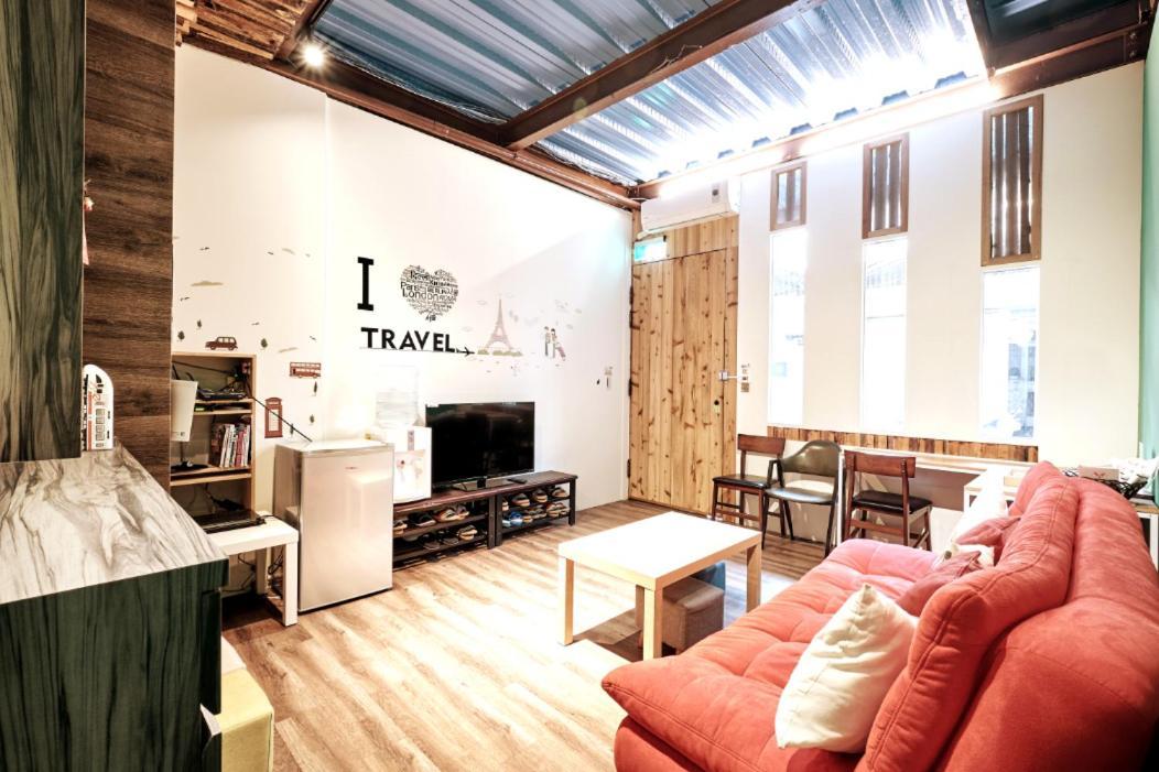 小黑琵416輕旅 Little Happy Hostel 台南 外观 照片