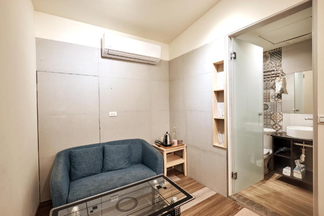 小黑琵416輕旅 Little Happy Hostel 台南 外观 照片